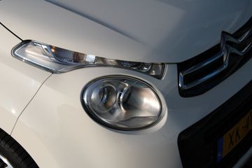 Voertuigafbeelding 9