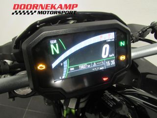 Voertuigafbeelding 6