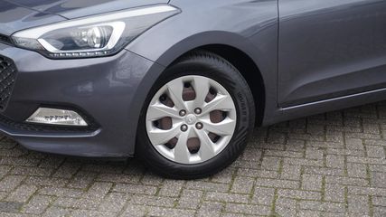 Voertuigafbeelding 6