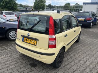 Voertuigafbeelding 3