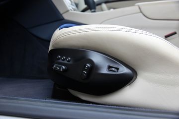 Voertuigafbeelding 24