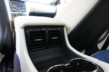 Voertuigafbeelding 36