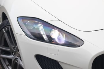 Voertuigafbeelding 42