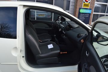 Voertuigafbeelding 6