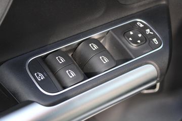 Voertuigafbeelding 32