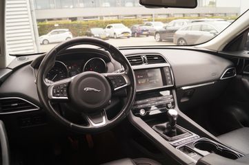 Voertuigafbeelding 7