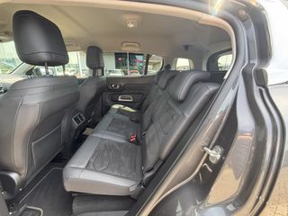 Voertuigafbeelding 12