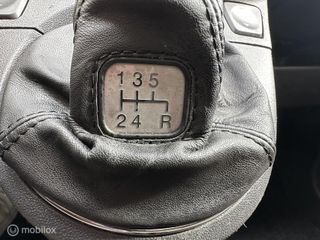 Voertuigafbeelding 16