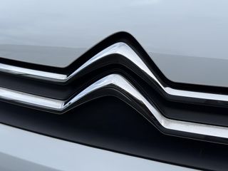 Voertuigafbeelding 35