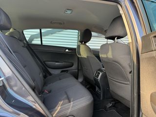 Voertuigafbeelding 9