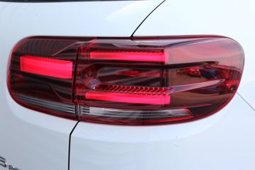 Voertuigafbeelding 11