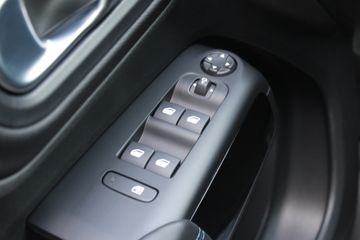 Voertuigafbeelding 23