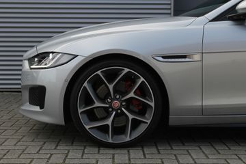 Voertuigafbeelding 12