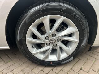 Voertuigafbeelding 10