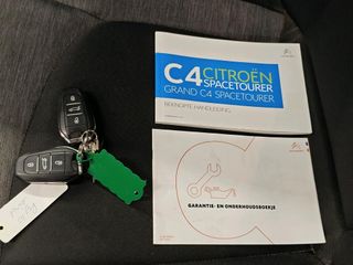 Voertuigafbeelding 6