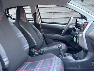 Voertuigafbeelding 4