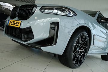 Voertuigafbeelding 4