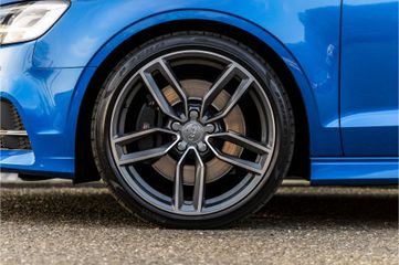 Voertuigafbeelding 8