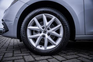 Voertuigafbeelding 6