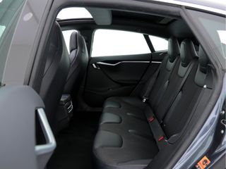 Voertuigafbeelding 8