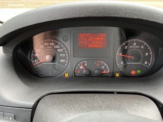 Voertuigafbeelding 12