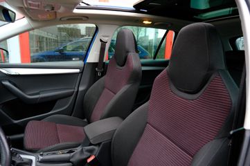 Voertuigafbeelding 30