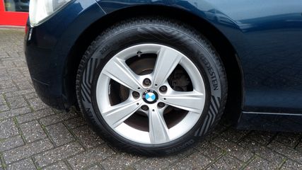 Voertuigafbeelding 6