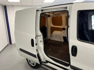 Voertuigafbeelding 8