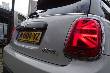 Voertuigafbeelding 4