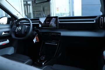 Voertuigafbeelding 3