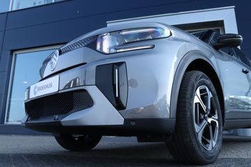 Voertuigafbeelding 8