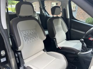 Voertuigafbeelding 4