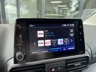 Voertuigafbeelding 8