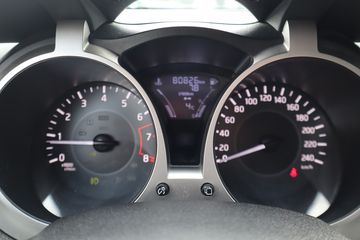 Voertuigafbeelding 6