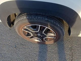 Voertuigafbeelding 12