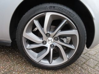 Voertuigafbeelding 17