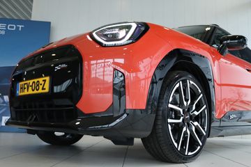 Voertuigafbeelding 4