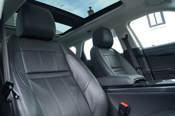 Voertuigafbeelding 4