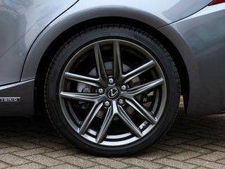 Voertuigafbeelding 8