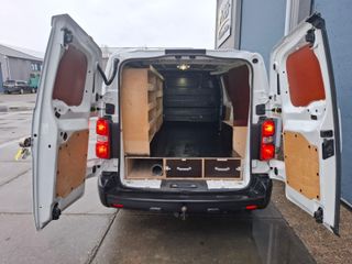 Voertuigafbeelding 12