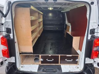 Voertuigafbeelding 13