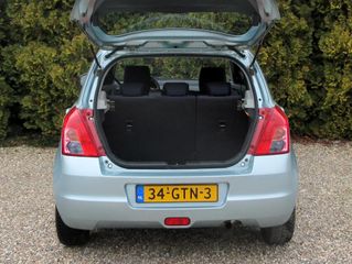 Voertuigafbeelding 8