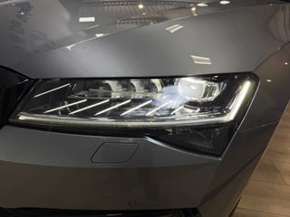 Voertuigafbeelding 8