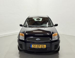 Voertuigafbeelding 8