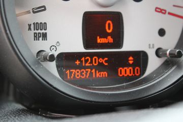 Voertuigafbeelding 17