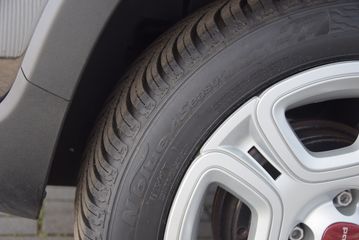 Voertuigafbeelding 16