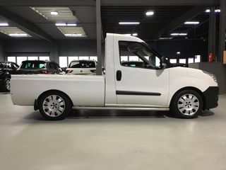 Voertuigafbeelding 6