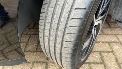 Voertuigafbeelding 11