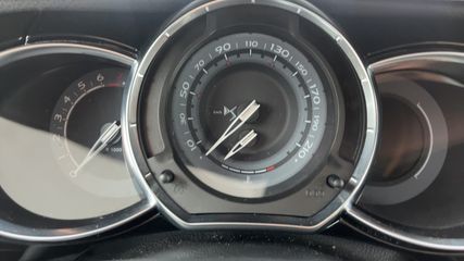 Voertuigafbeelding 25