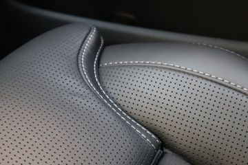 Voertuigafbeelding 16